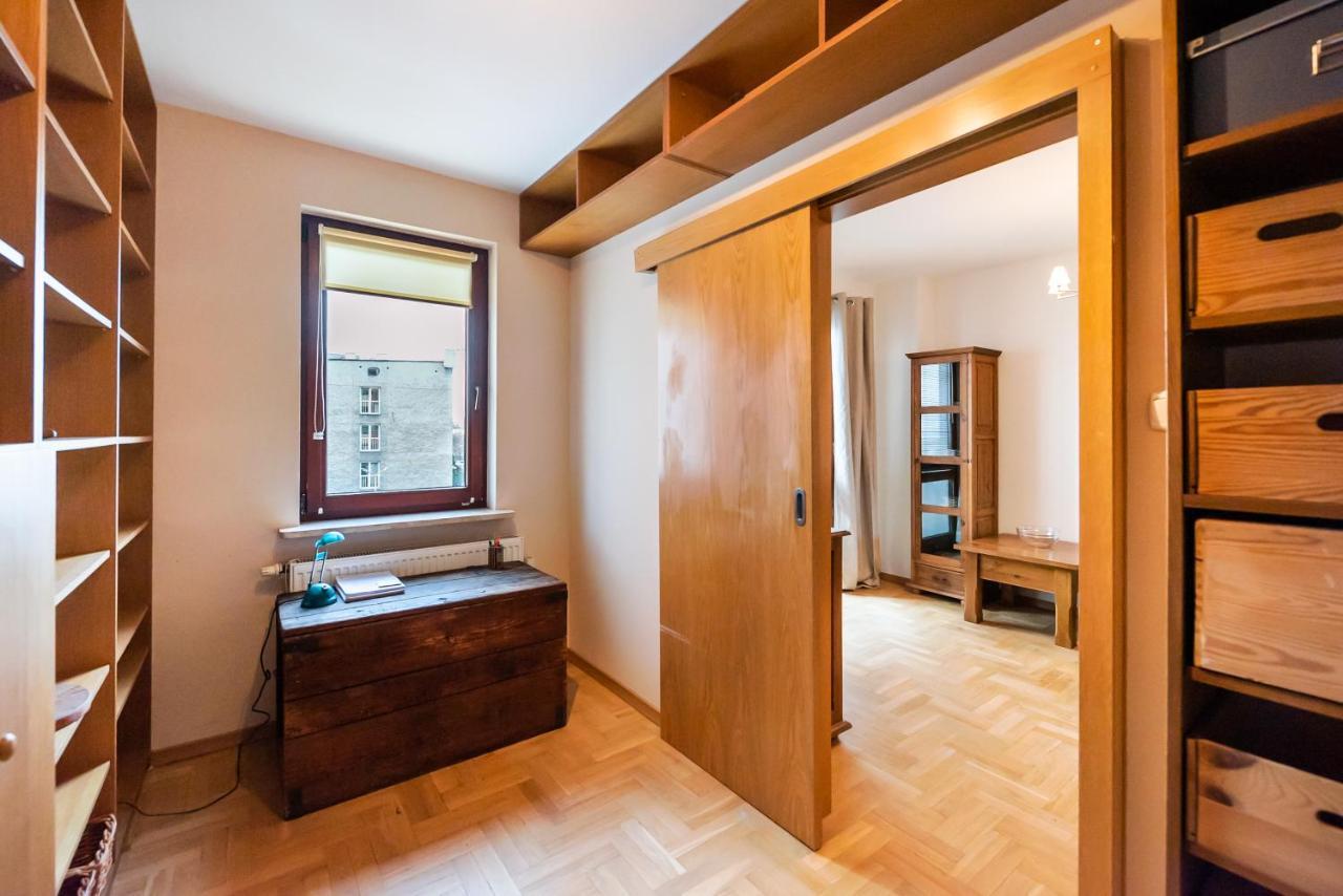 Woronicza Homey Wooden Apartment وارسو المظهر الخارجي الصورة