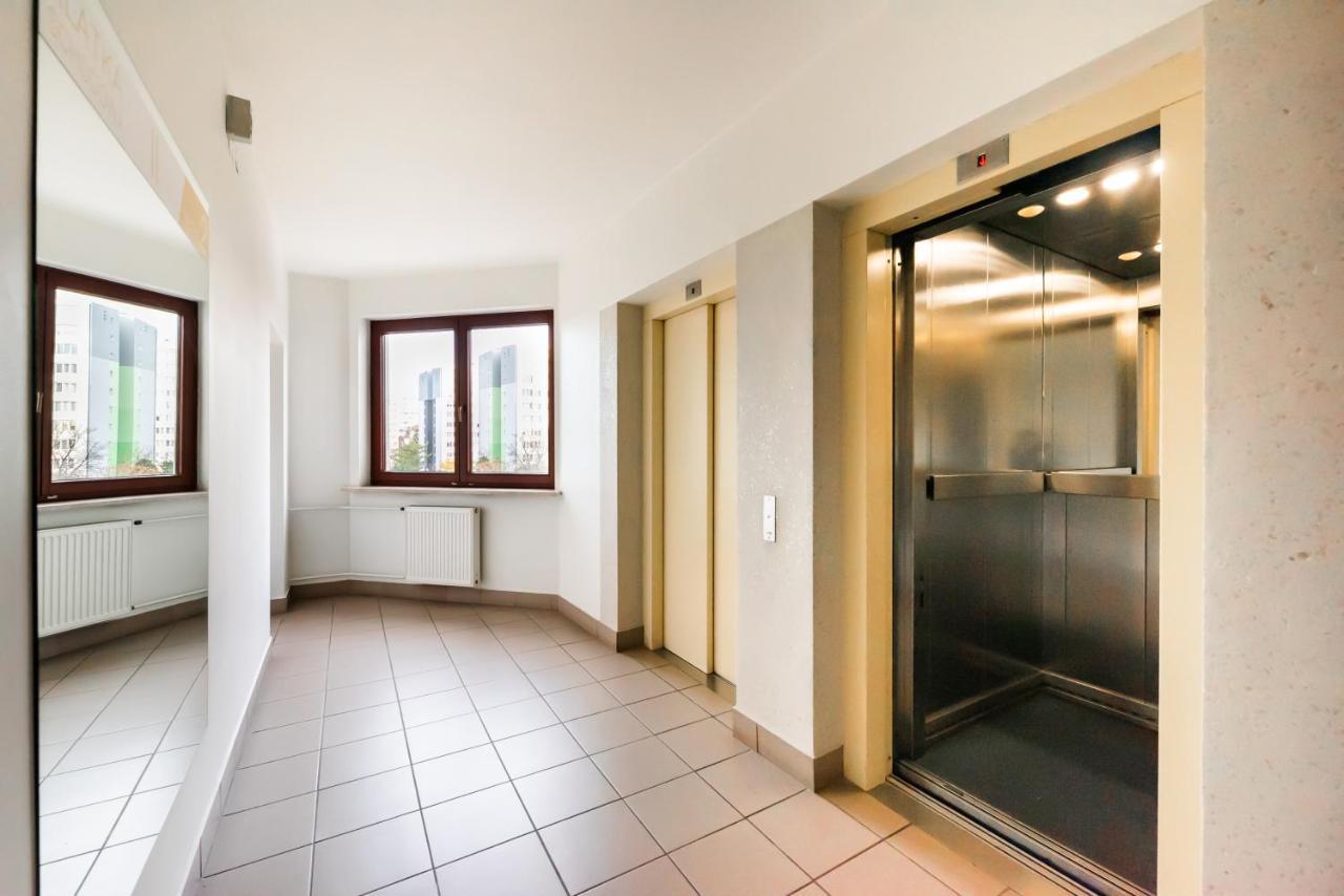 Woronicza Homey Wooden Apartment وارسو المظهر الخارجي الصورة